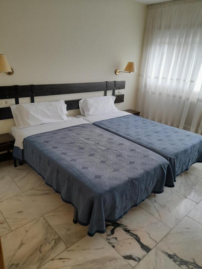 Hotel Os Carballos ซิกวยโร ภายนอก รูปภาพ