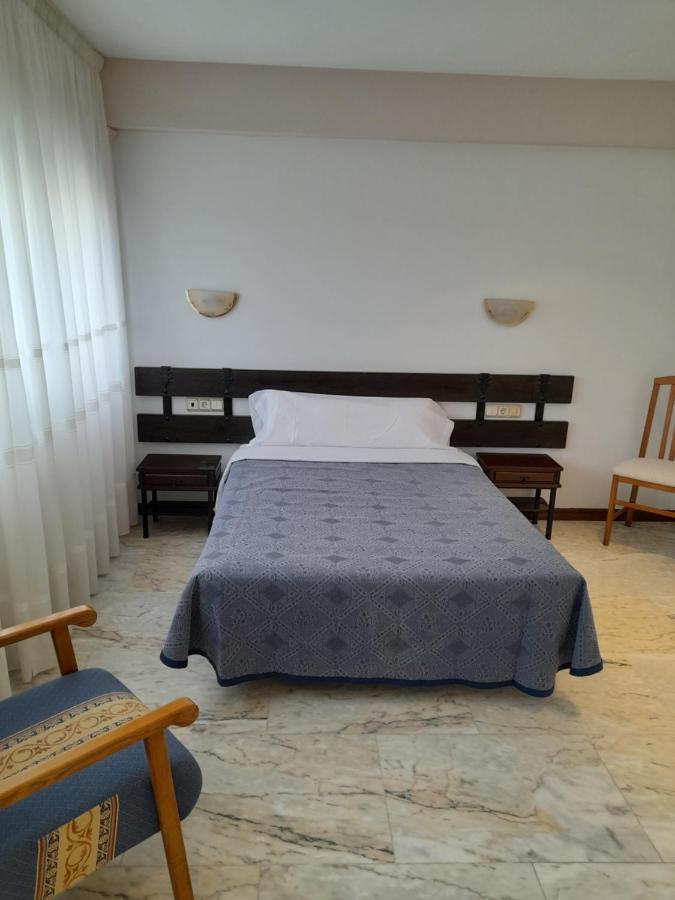 Hotel Os Carballos ซิกวยโร ภายนอก รูปภาพ